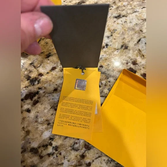 Fendi Burgundy Card Holder. Full inclusion with coa. - Picture 7 of 10